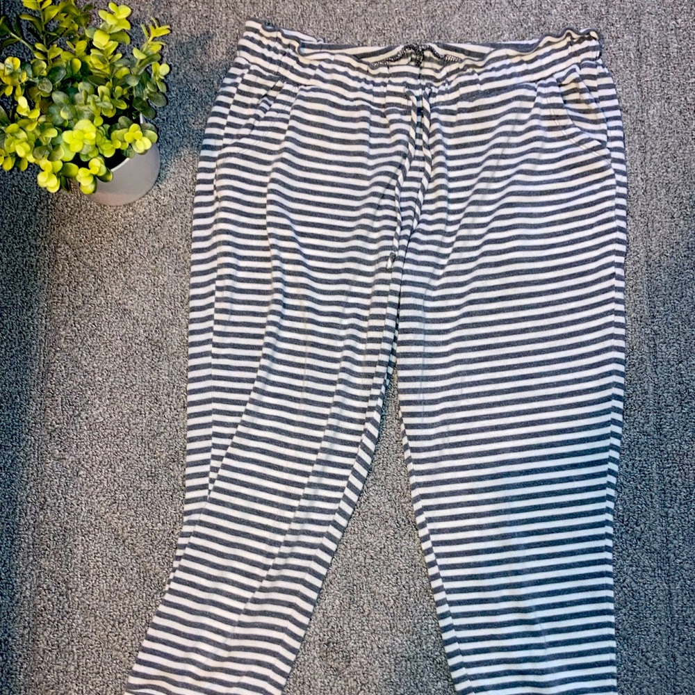 XHILARATION SLEEP PANTS